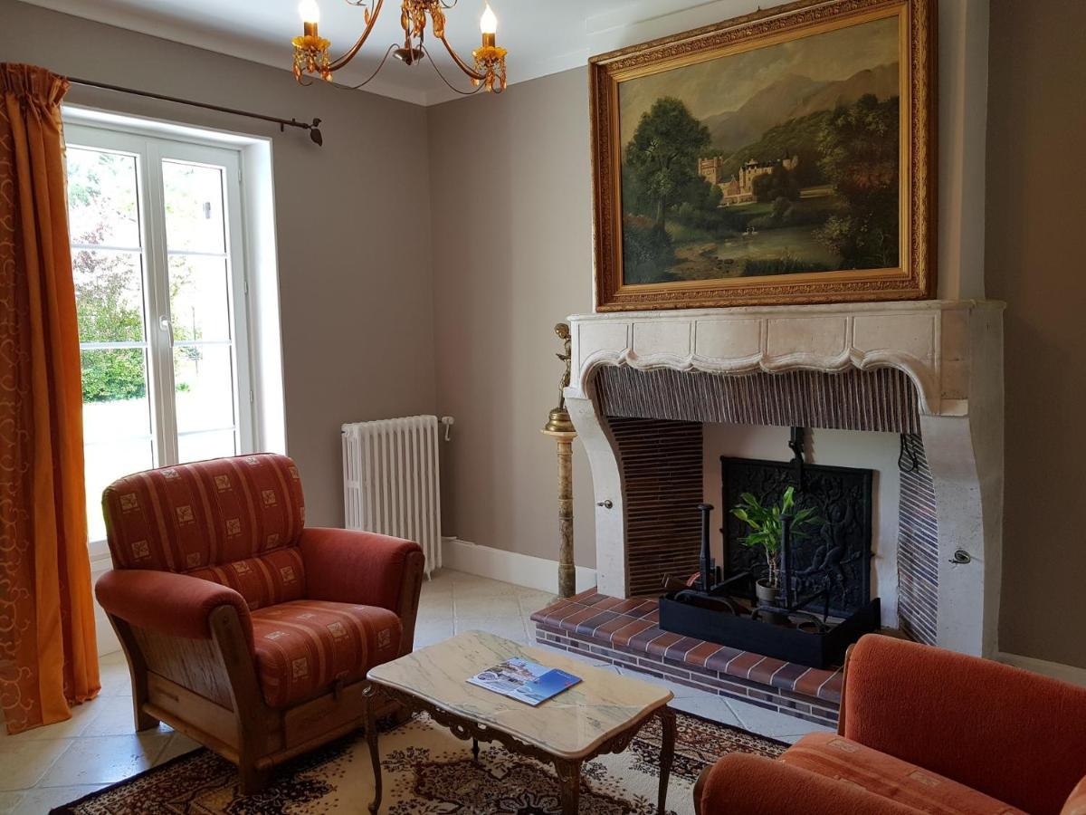 Domaine De Pelouaille - Chambre D'Hotes Saint-Jean-dʼAngély Eksteriør bilde